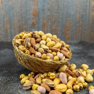 12 COCKTAIL MIXED SNACKS